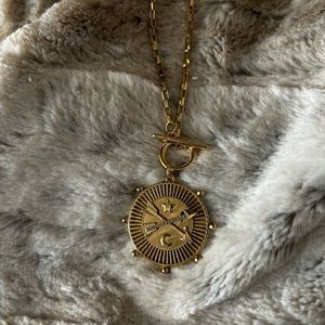 The Styled Collection Odyssey Toggle Pendant Gold-NWT